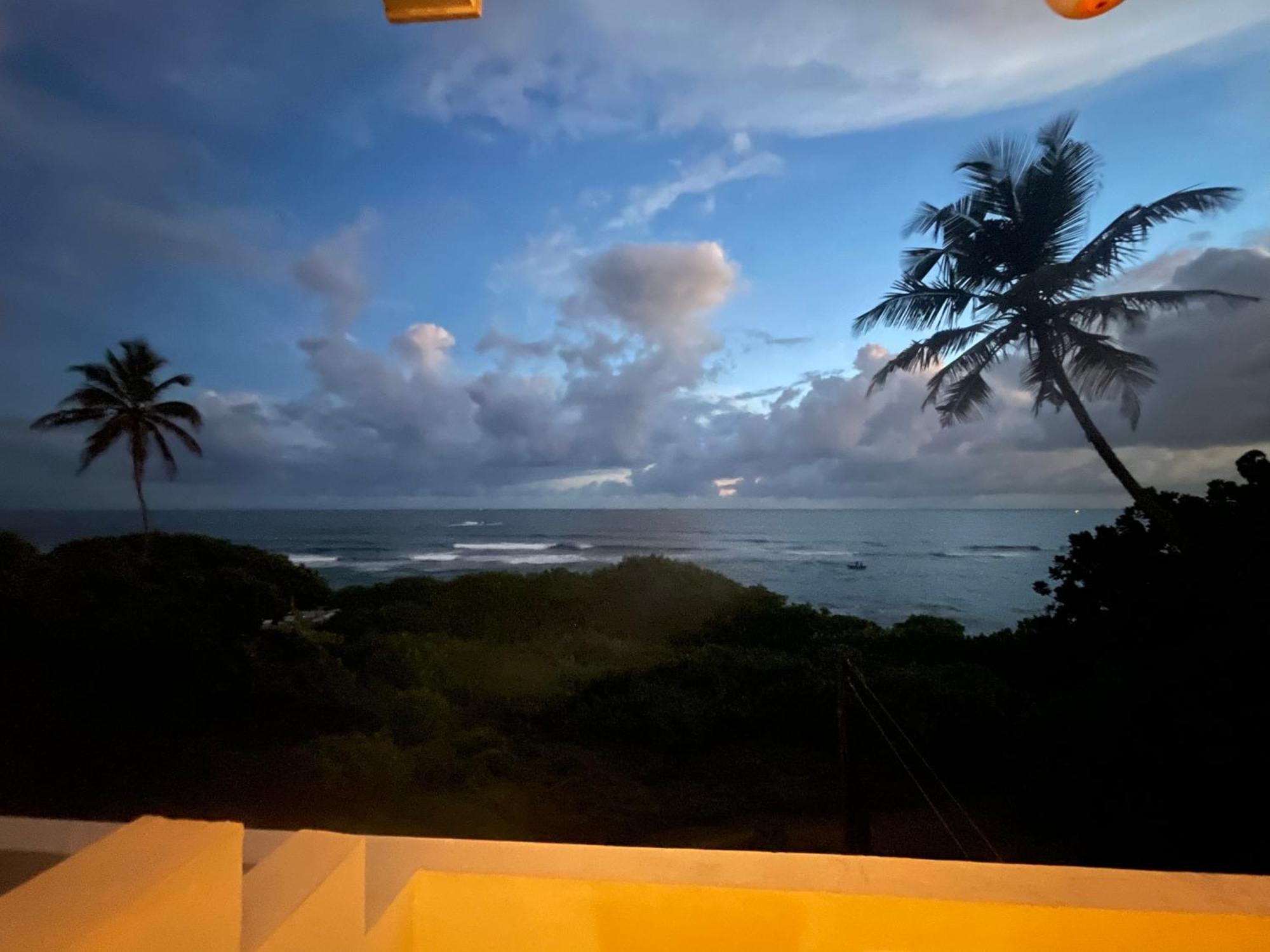Hotel Blue Waves Ocean Mirissa Esterno foto
